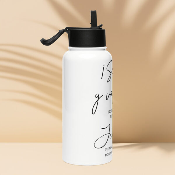 Stainless steel water bottle with a straw lid - Image 2